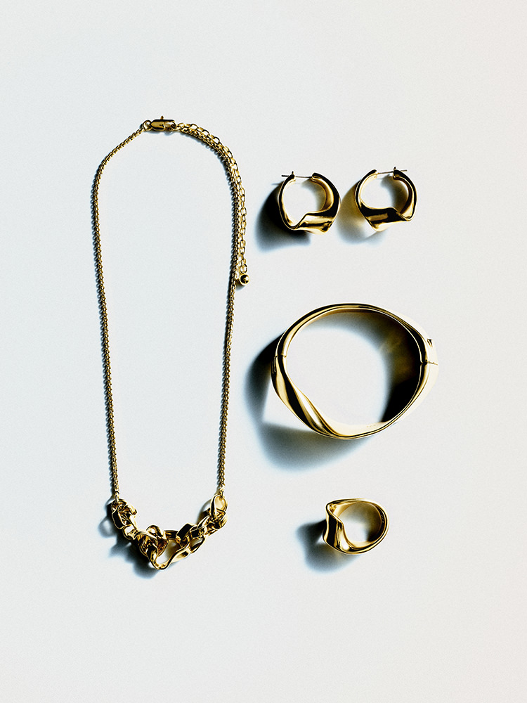 ツイストリボンネックレス